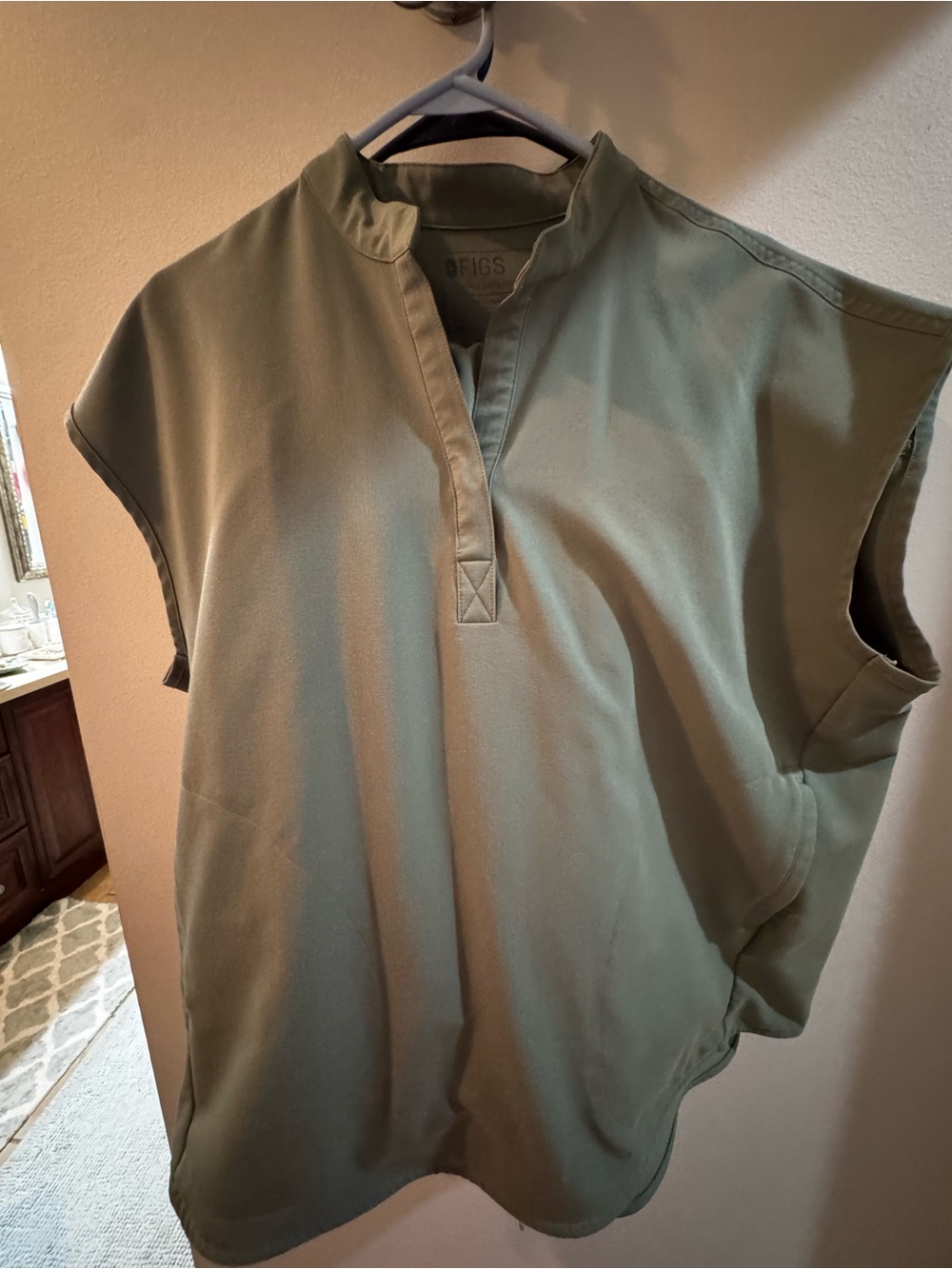FIGS Olive Sleeveless Medical Tunic Top and joggers